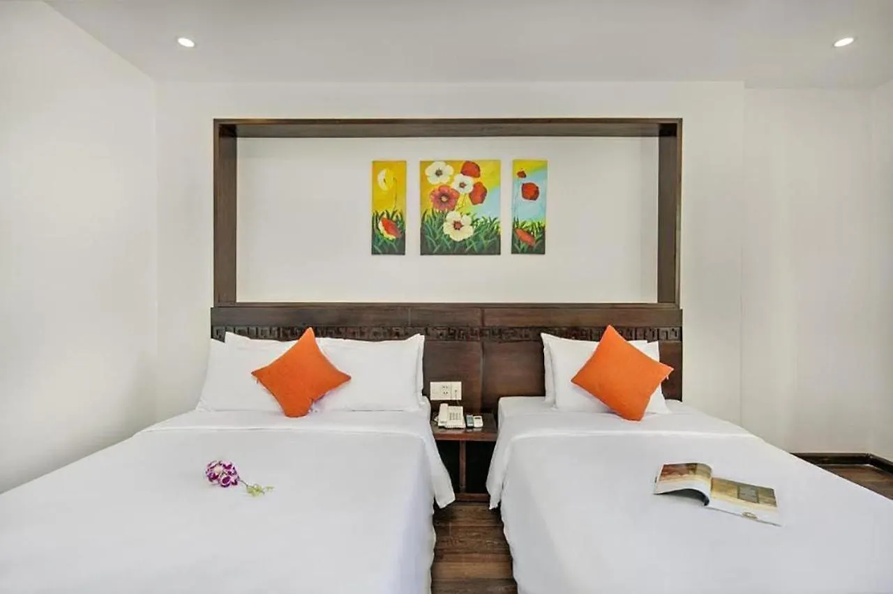 Emily Hotel & Apartment Дананг