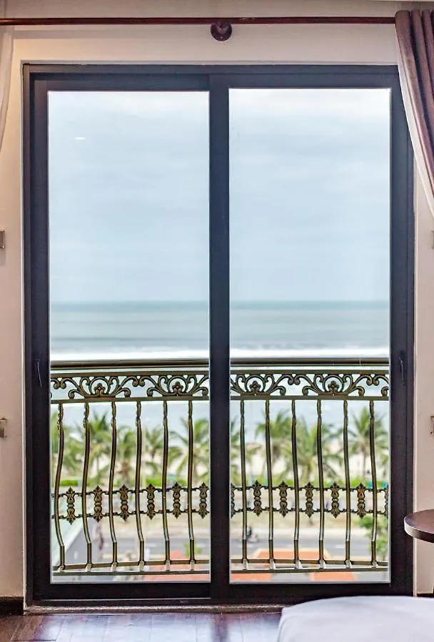 Emily Hotel & Apartment Da Nang 0*,